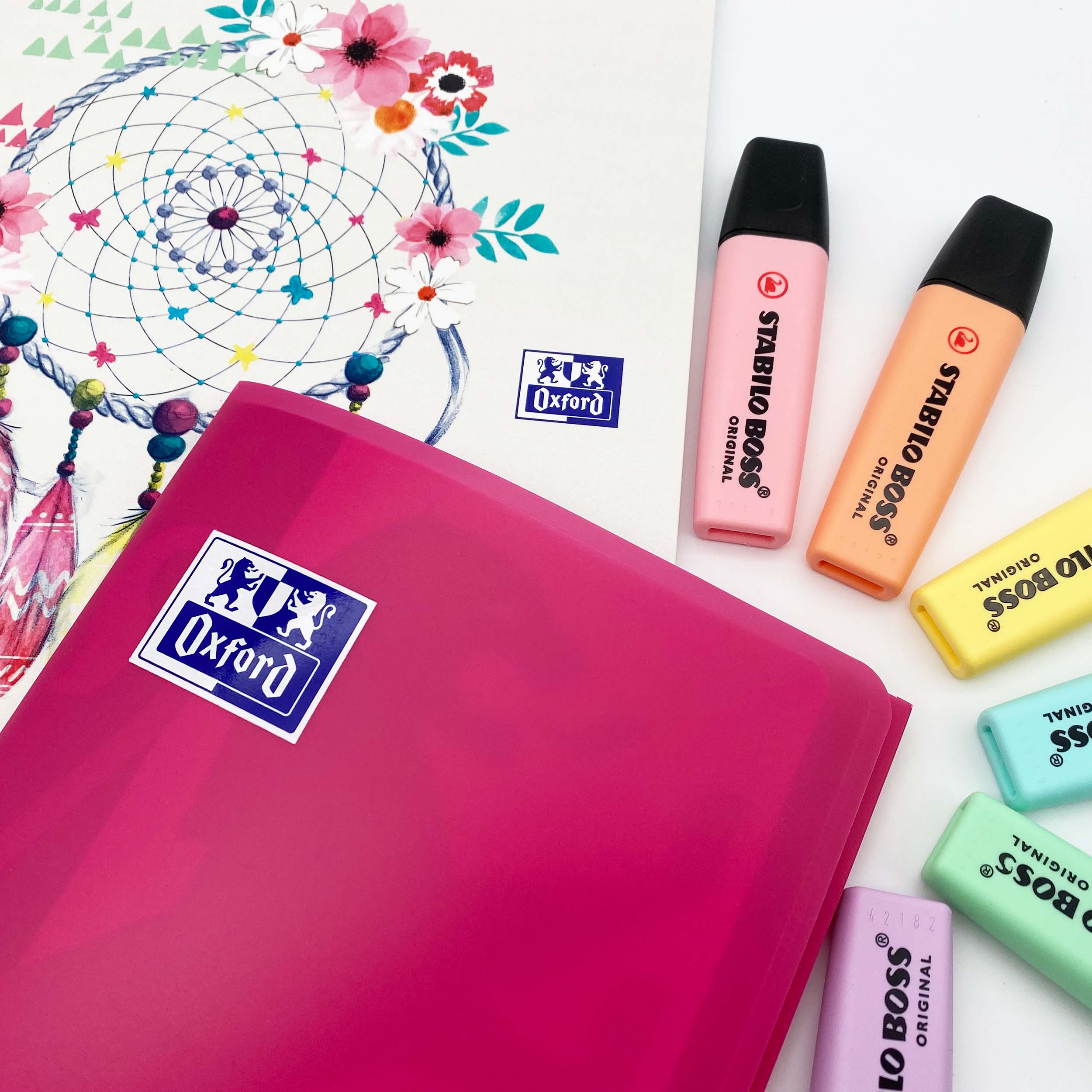 OXFORD TOUCH EUROPEAN BOOK1 Cahier A4+ à Spirale 160 Pages Petits Carreaux Rose Flamingo