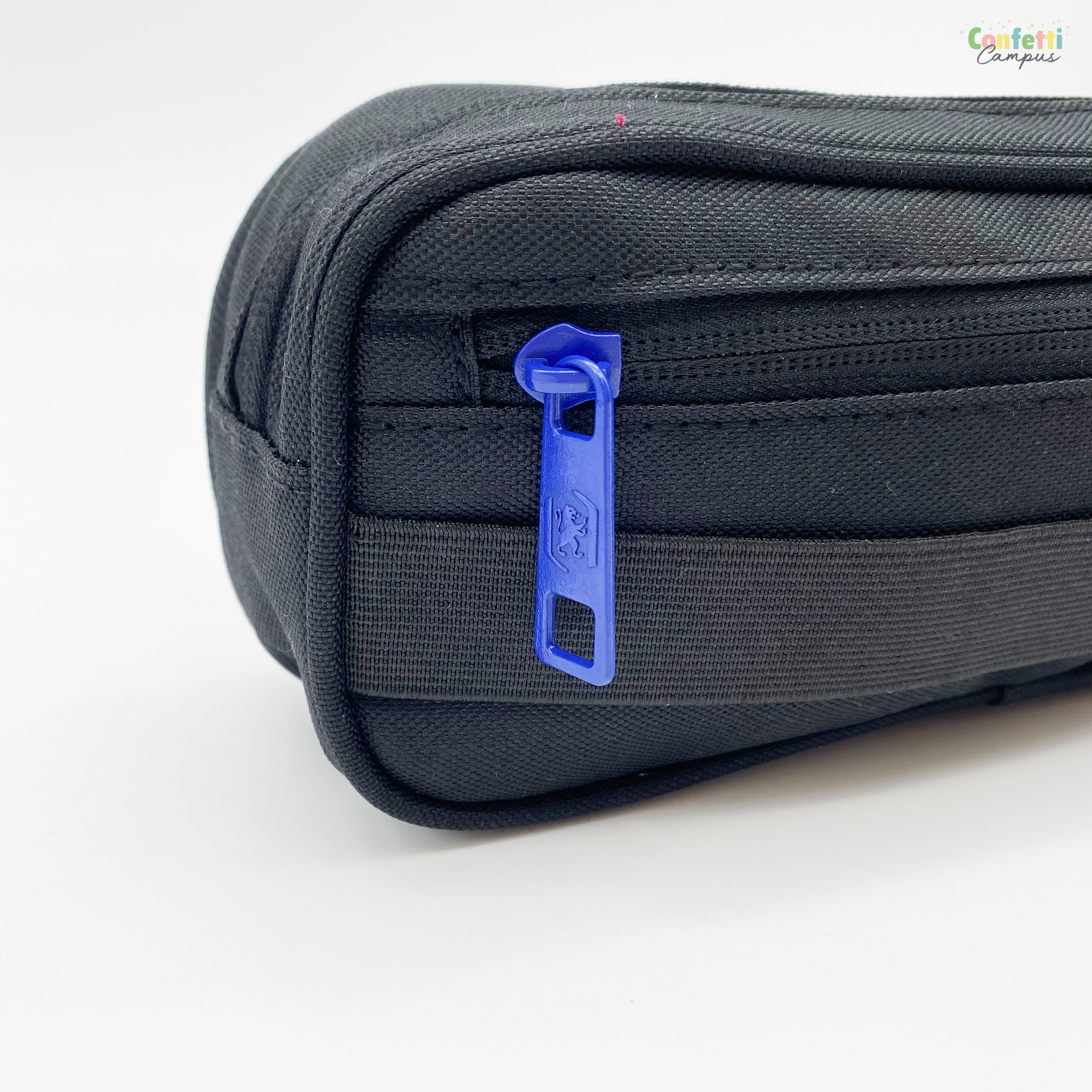 Trousse Plate Noire Agnès B. - Dimensions 20x13x0.5 Cm - PVC Avec Fermeture éclair - Neuf Sans étiquette